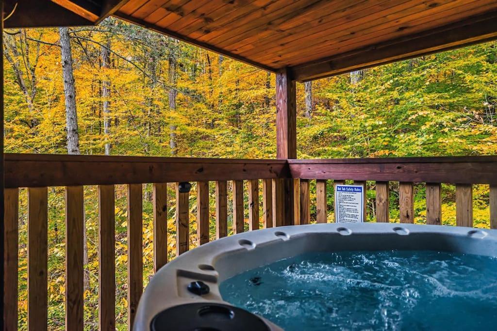 Mama Bear'S Retreat Villa Sevierville Exterior photo